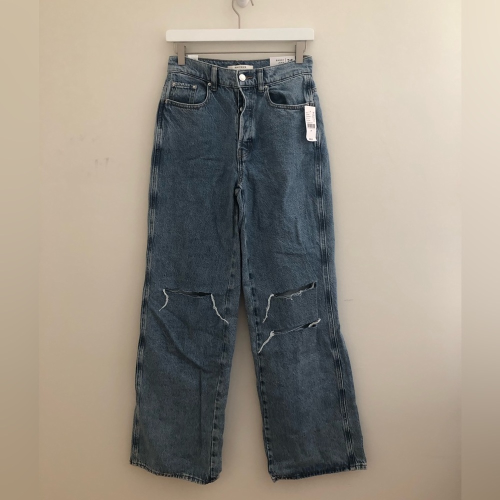 Pacsun BRAND NEW baggy ripped jean! Size 26.